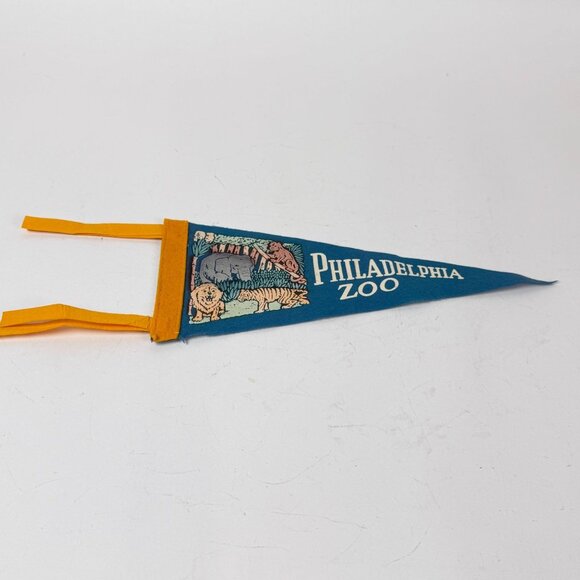 Philadelphia Zoo 1970's Vintage Mini Souvenir Pennant 11.5" Felt Wall Art Decor - Picture 1 of 7